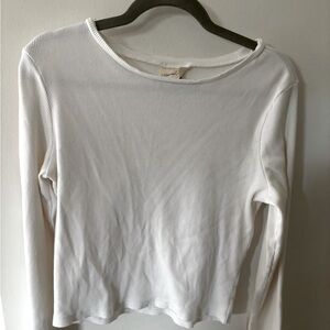 Universal threads large ribbed, white long sleeve top.